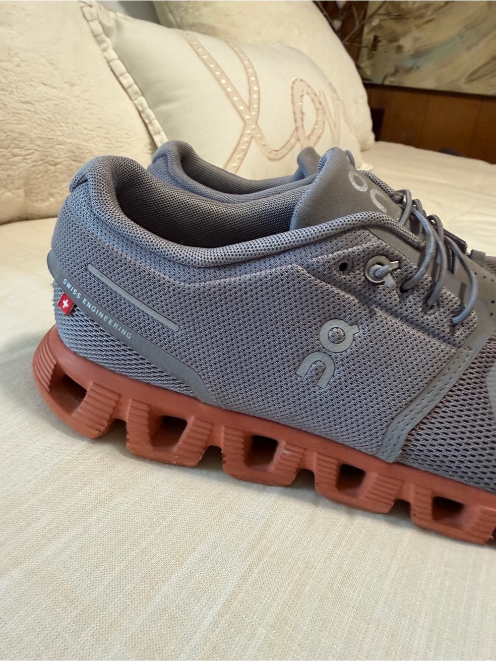 ON CLOUD 5 Men’s Running Shoes - Zinc/ Canyon Colorway Mens size 8 - Picture 5 of 8